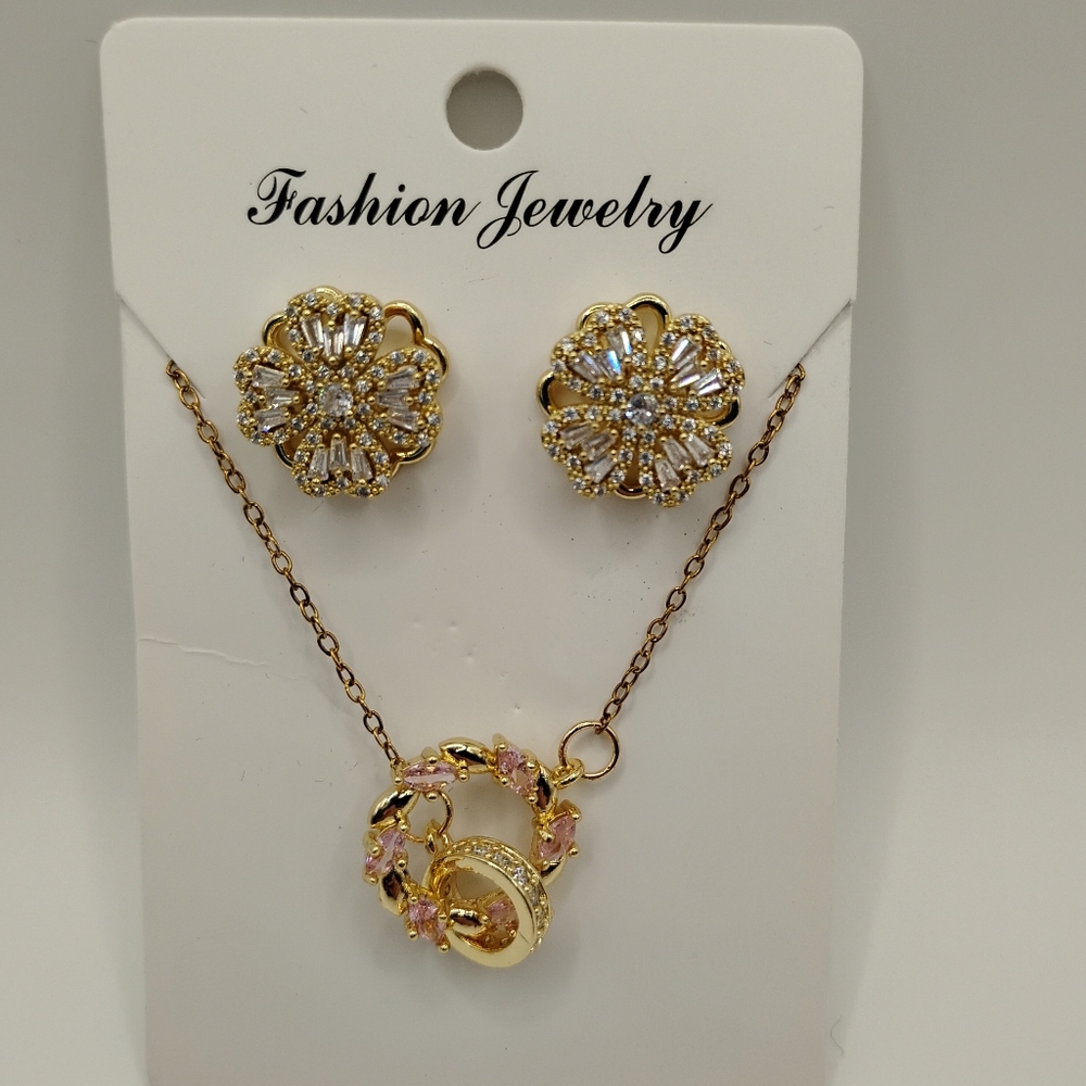 Gold and Pink Necklace With Clover Spinning Earrings - Picture 3 of 3